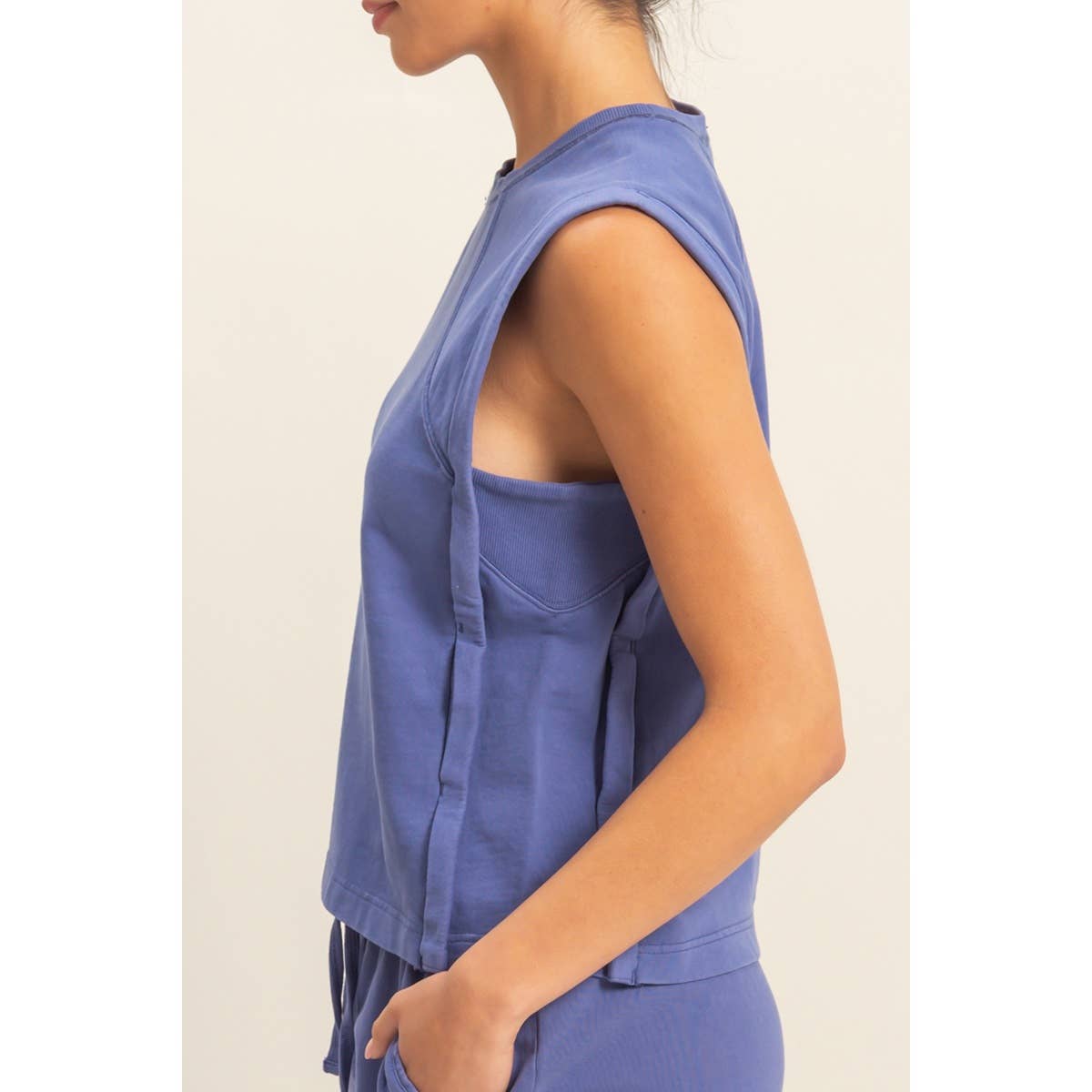 Black Round Neck Relaxed Sleeveless Boxy Tank Top