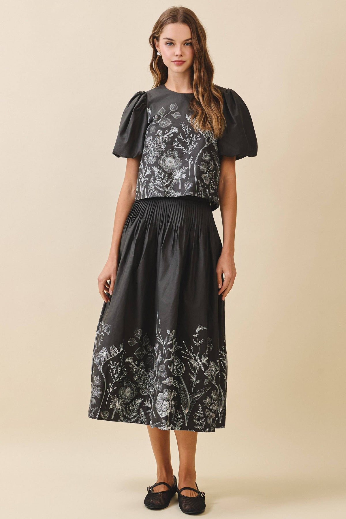 Black Botanical Print Puff Sleeve Top-149568
