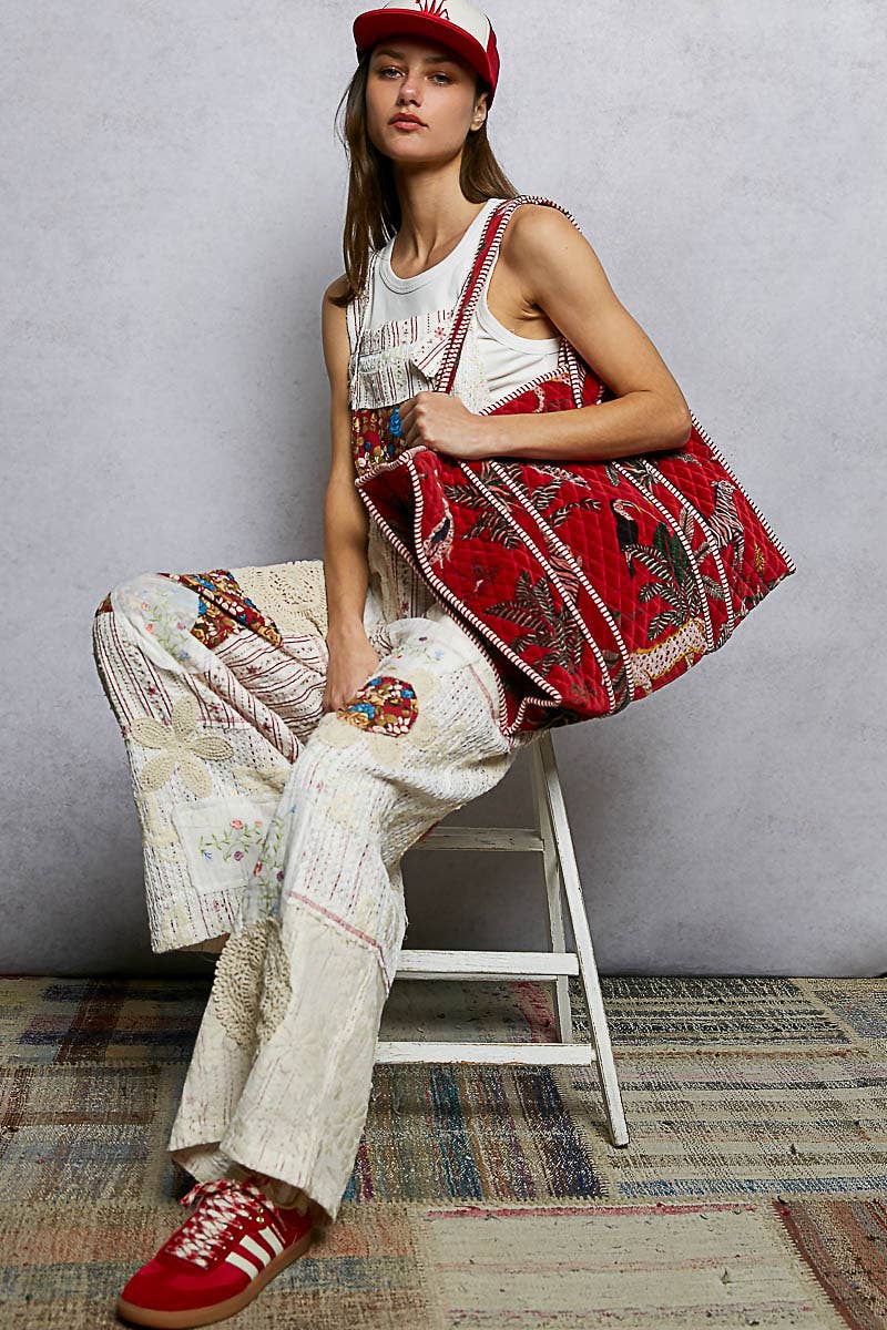 Red Jaguar Quilted Large Everyday Tote Bag - SMQP12