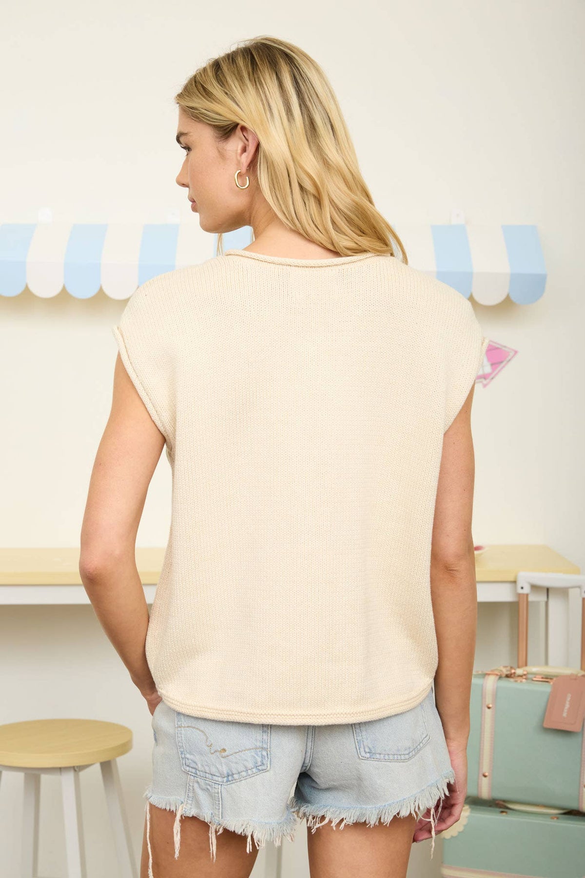 Oatmeal Sleeveless Button Down Cardigan-141058