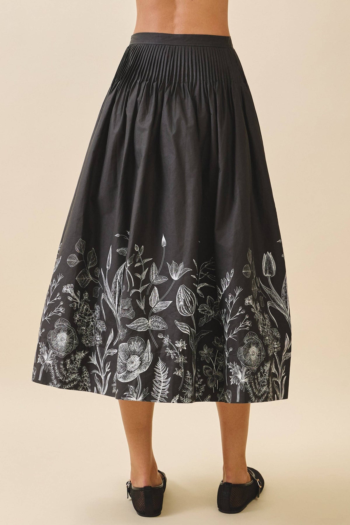 Black Botanical Print Fine Pleat Skirt-139568