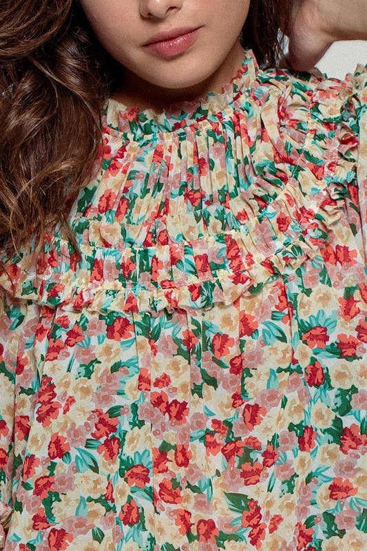 Aurora of Ruffle and Color Short Sleeve Blouse