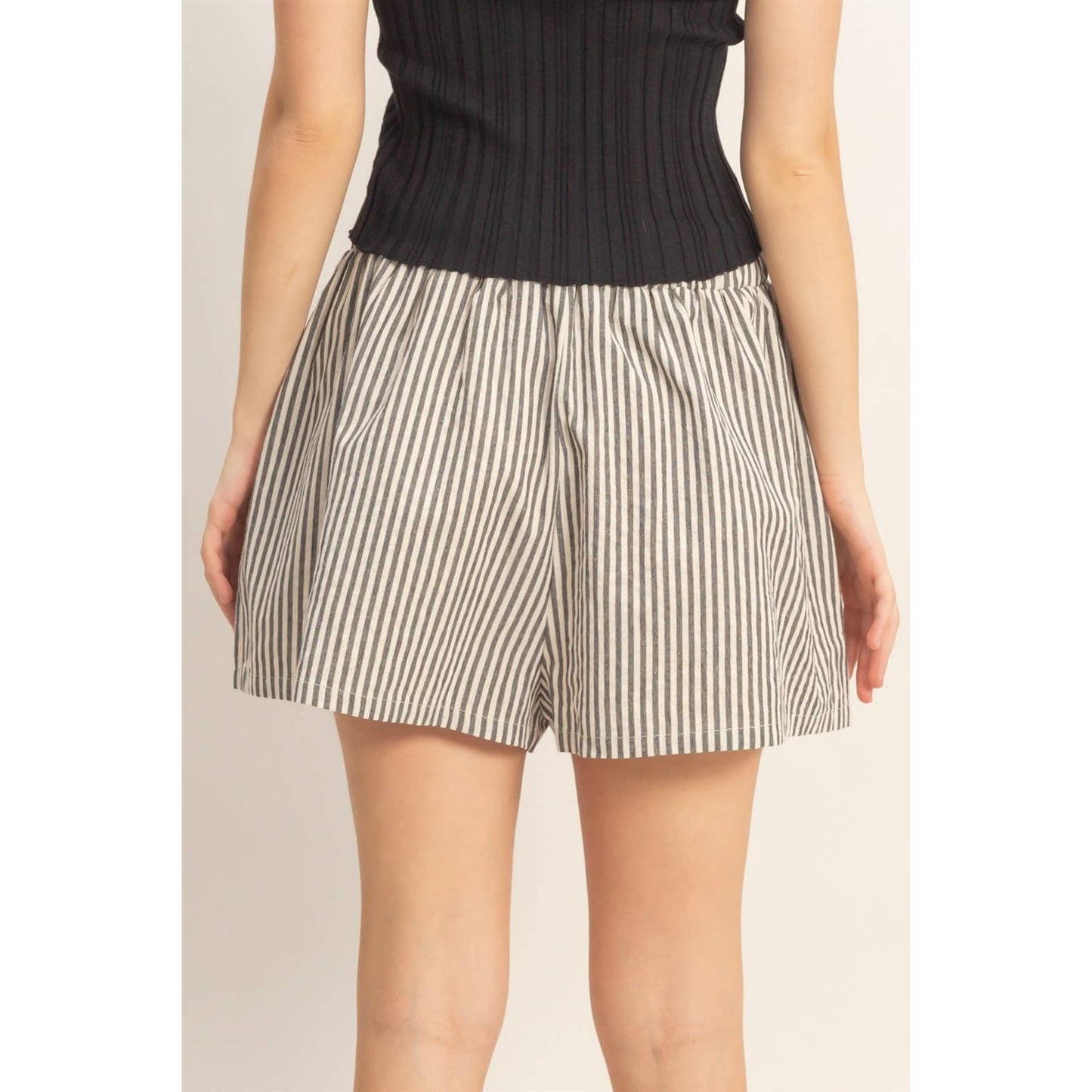 Black Striped Elastic Tie Waist Shorts - 11001