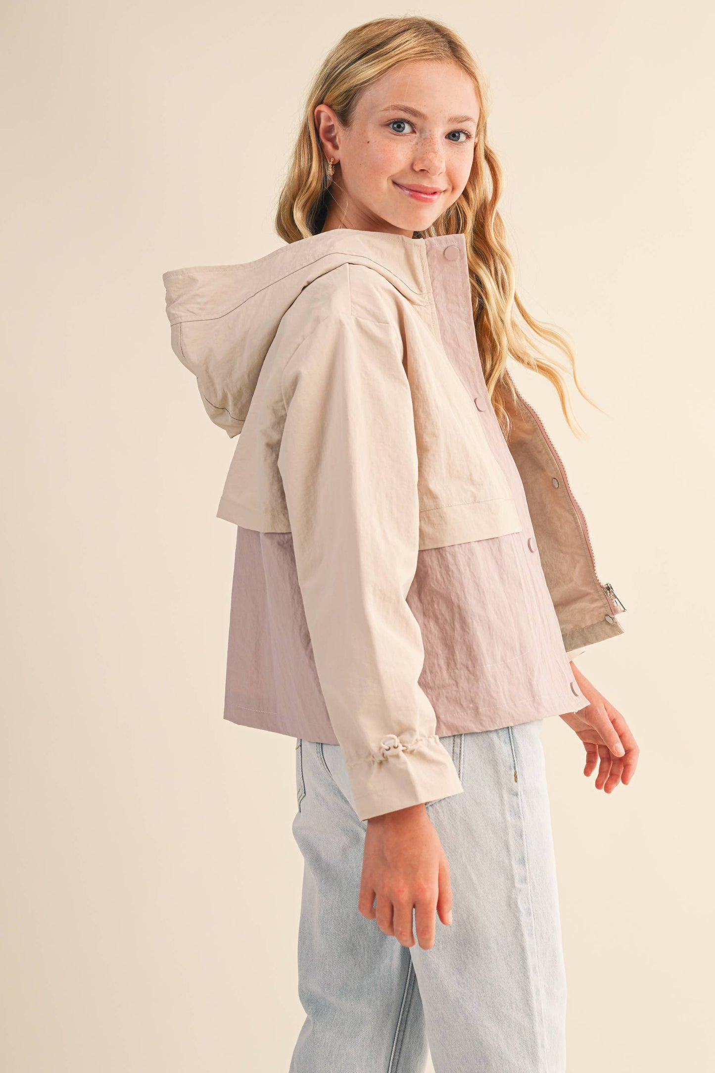 Biege/ Lavender Hooded w/ Cinch Cuffs Windbreaker