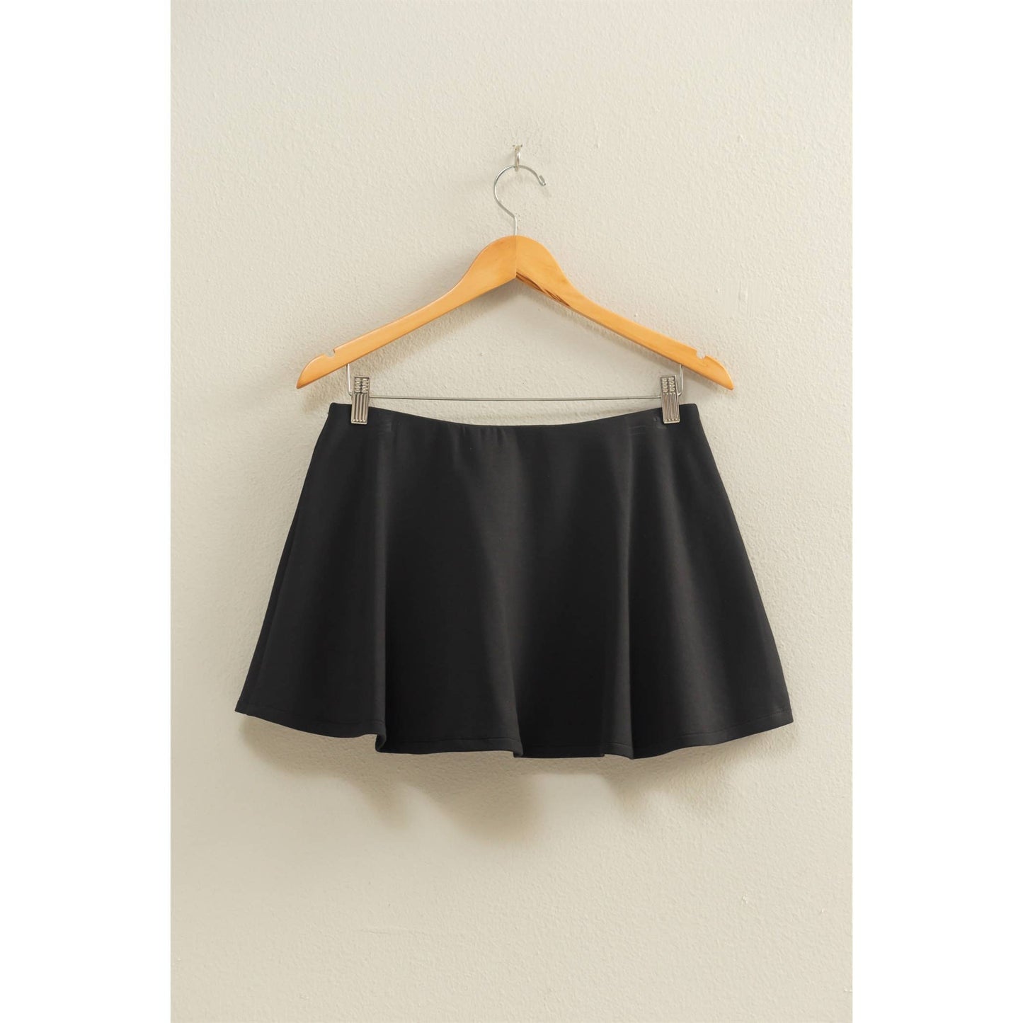 Black / Beige Flirty Double Knit Mid Waist Skort