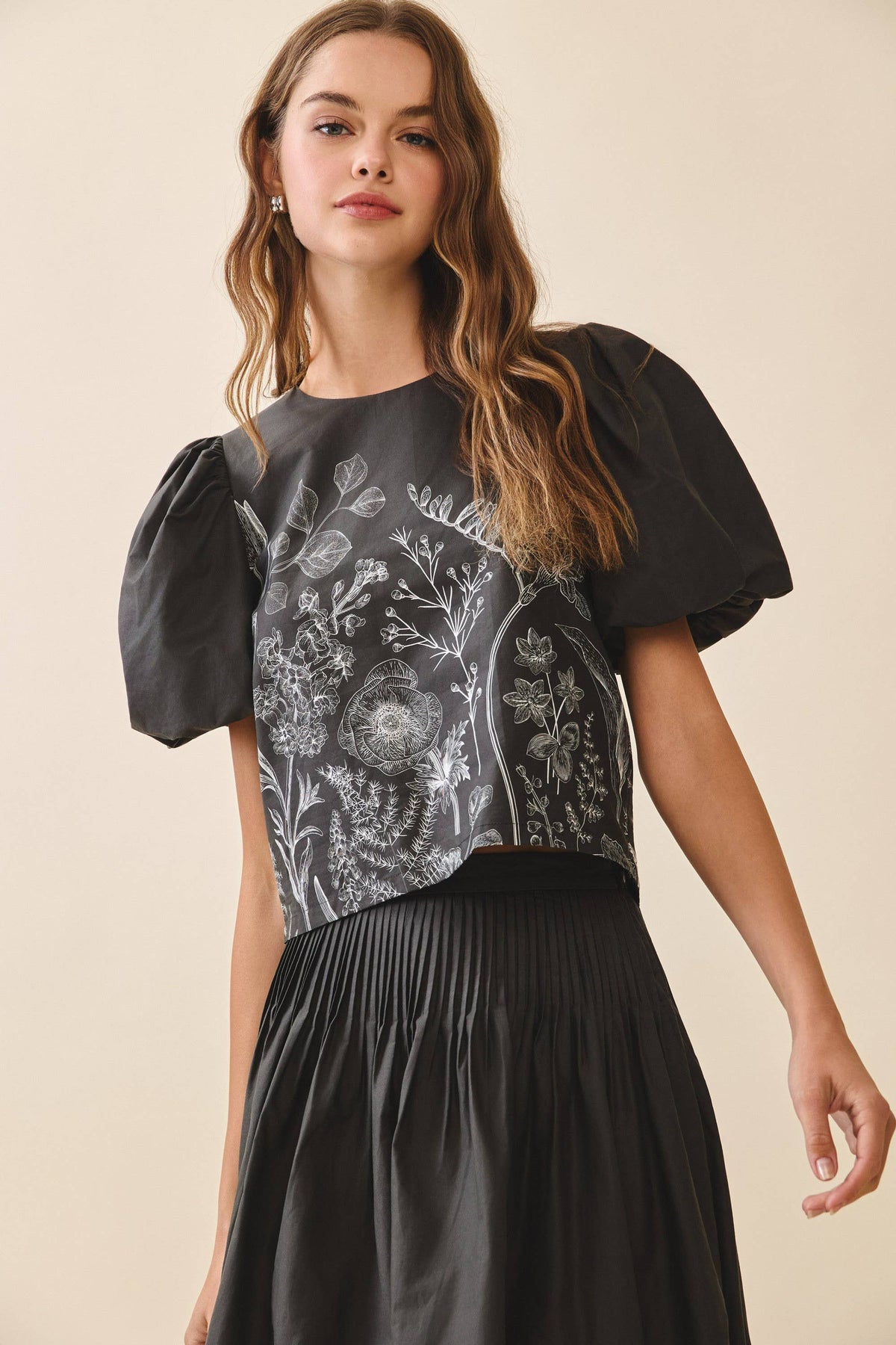 Black Botanical Print Puff Sleeve Top-149568