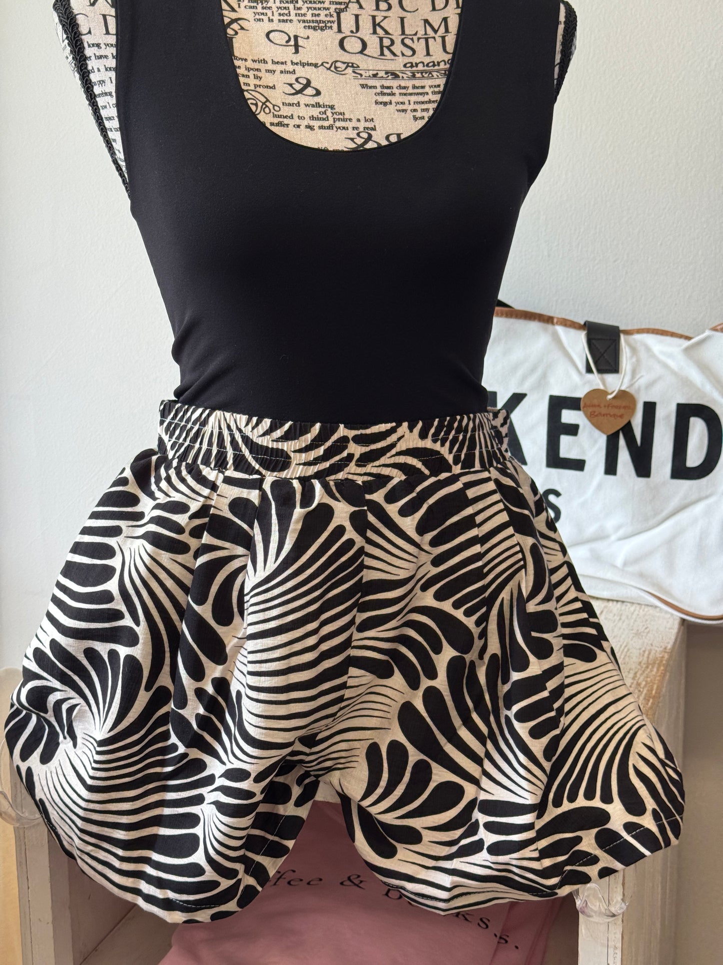 Black Print Woven Shorts-111653