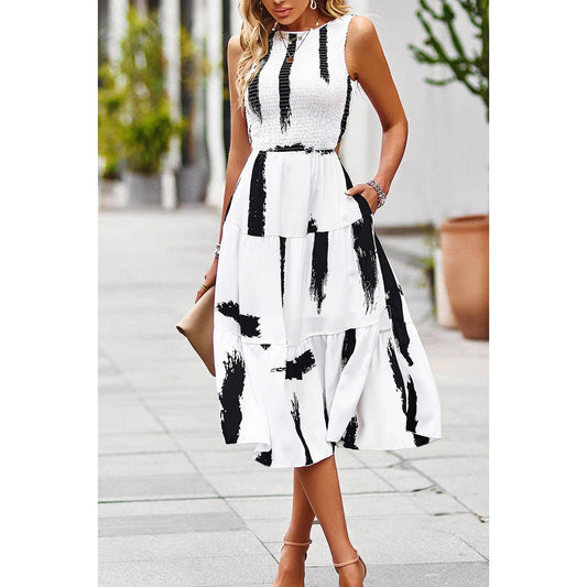 Floral Print Pocket Sleeveless Smocked Split Dress