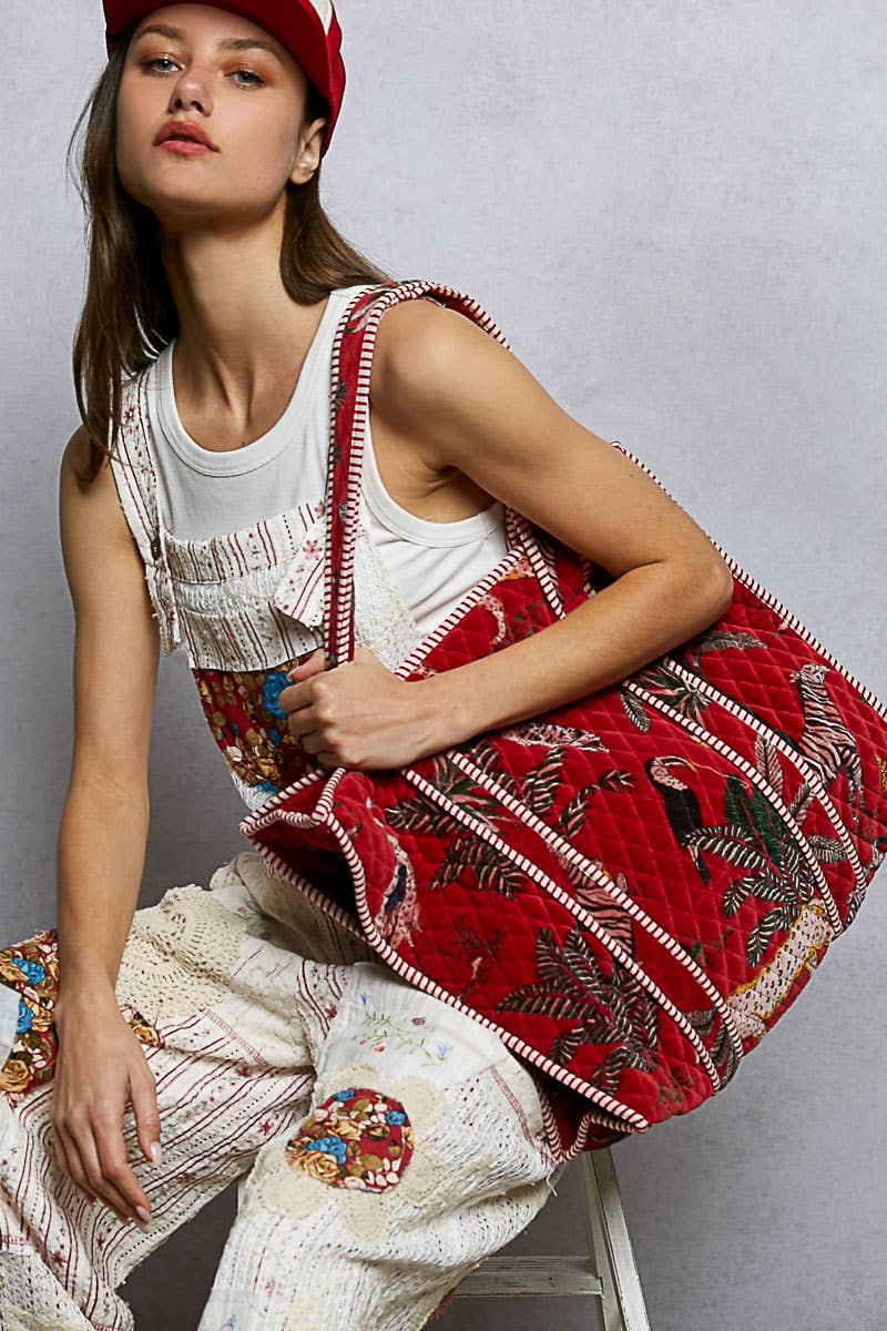 Red Jaguar Quilted Large Everyday Tote Bag - SMQP12