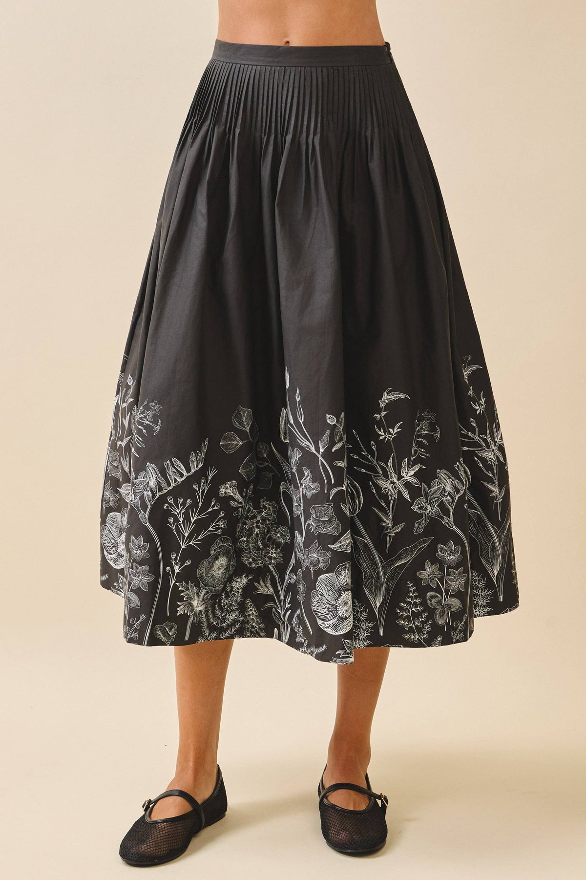 Black Botanical Print Fine Pleat Skirt-139568
