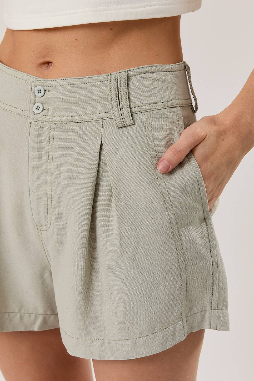 Light Green Pleated Linen Shorts -  112101