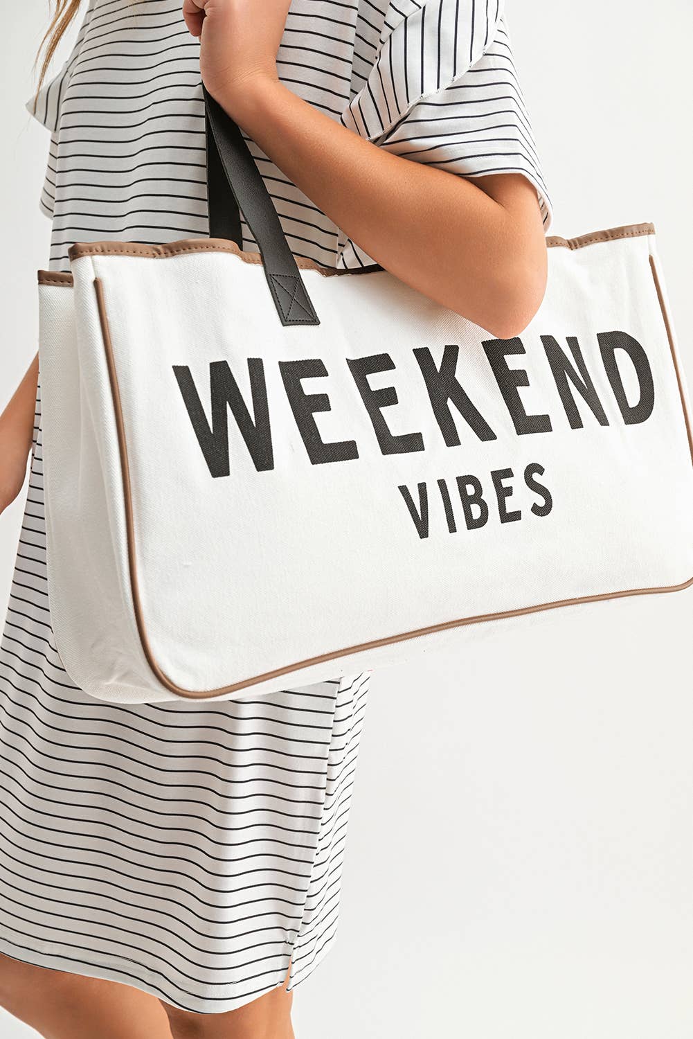 White 'Weekend Vibes' Canvas Tote-BH0351